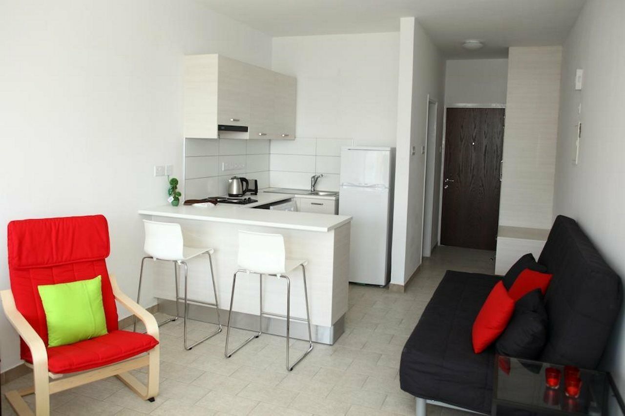 Anemos Apartments Limassol Exterior photo
